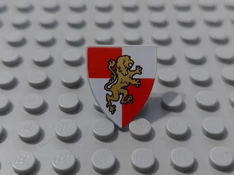 Lego 10223 - Short Triangular Shield with Lion Knight - Used