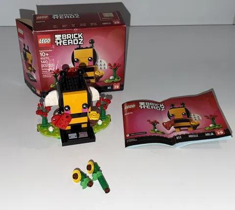 LEGO 40270 Brickheadz Iconic Valentine's Day Bee Complete With Box