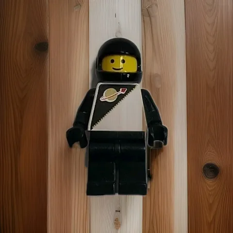 Vintage 1988 Lego Futuron Black Minifigure (SP014) No Visor Astronaut