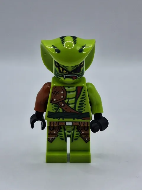 Lego Minifigure Ninjago njo206 Lasha Rebooted  Serpentine Snake Scout