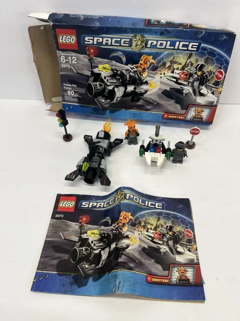 LEGO Space Police: Freeze Ray Frenzy (5970) W/Instruction Manual Box Mini Figs