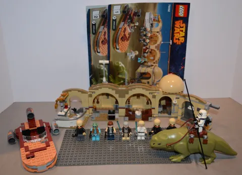 Lego Star Wars Mos Eisley Cantina Set 75052 99% Complete With Instructions