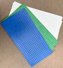 LEGO 16 x 32 Baseplates Lot Of 5 Blue & Green & White 5  X 10 inches