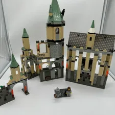 Lego Harry Potter HOGWARTS CASTLE Set 4709 - missing multiple minifigures