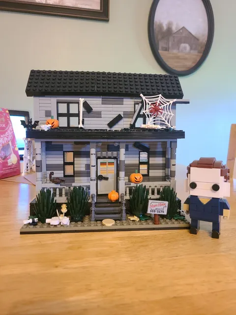 Unofficial Lego Michael Myers House And Brickheadz