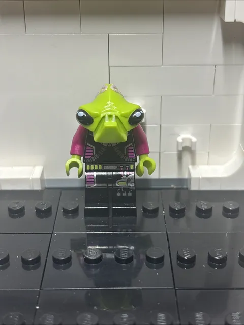 LEGO Alien Pilot Minifigure Minifig Space Alien Conquest Missing Head