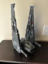 LEGO Star Wars: Kylo Ren's Command Shuttle (75104)