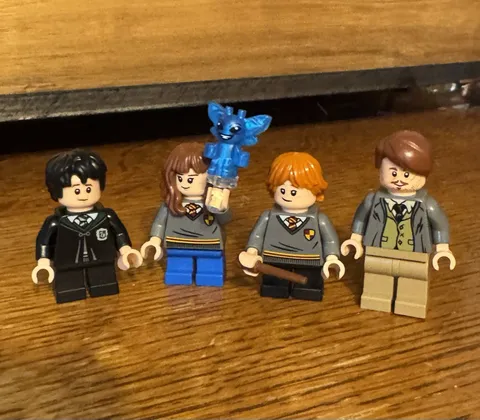 LEGO Lot Of 4 Harry Potter Minifigures- Harry Ron Hermoine Lupin