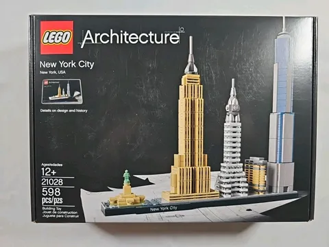 LEGO 21028 Architecture NEW YORK  City NEW Skyline Building Sealed 