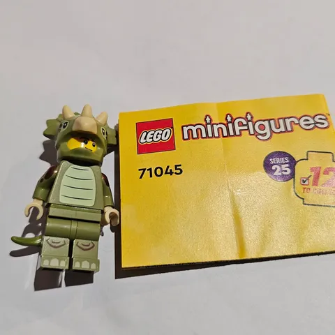 LEGO Minifigures Series 25 Triceratops Costume Fan Minifigure col25-8 Set 71045