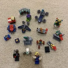 LEGO Avengers Advent Calendar Set 76196 Minifigures Captain Marvel Nick Fury