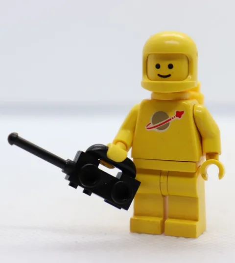 Yellow Spaceman Astronaut 6931 1593 1980s Classic Space LEGO Minifigure Figure