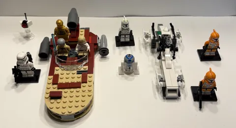 Lego Star Wars Luke’s Landspeeder 8092 & Clone trooper battle pack 7913