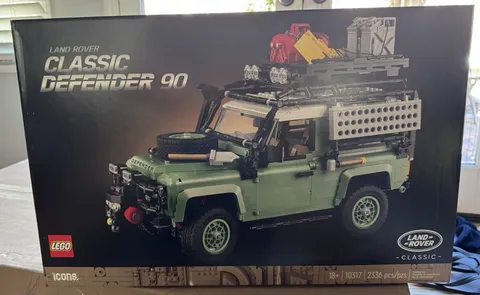LEGO 10317 Land Rover Classic Defender 90 BRAND NEW ***SEALED*** RETIRED SET