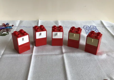 5 X Vintage Lego Duplo Red White Cream Drawers Drawers Replacement Loose Toy