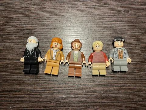 Lego Home Alone Minifigure Lot Kevin, Kate, Old Man Marley, Marv, and Harry