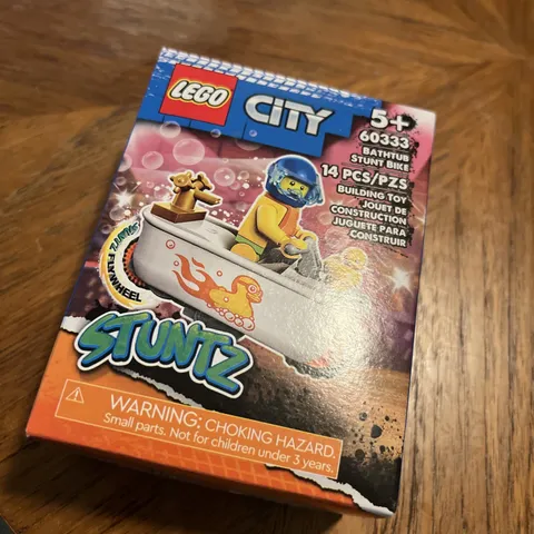 LEGO City 60333  Stuntz Bathtub Stunt Bike Set Retired New