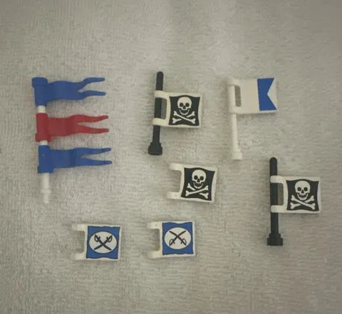 Lot of 9 Vintage LEGO Flags Skull Crossbones Imperial Redcoat Blue