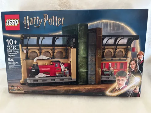 LEGO Harry Potter Book Nook : Hogwarts Express 76450 - Brand New!