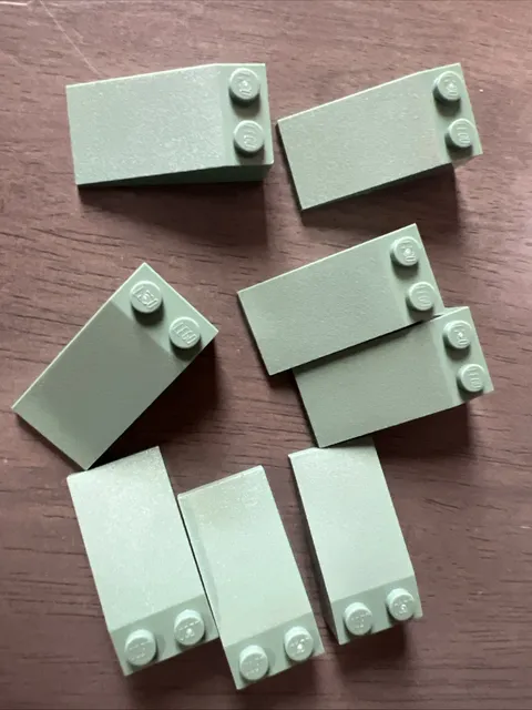 LEGO 30363 Sand Green Slope Slope 18 4 x 2 - 8 Pieces