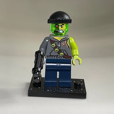 LEGO Ultra Agents Toxikita Minifigure uagt013 Green Cybernetic Head Stud Shooter