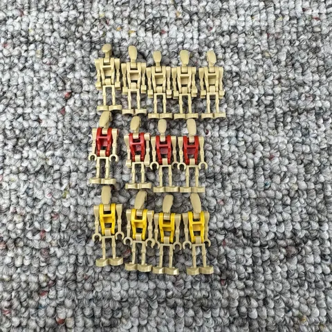 LEGO Minifigure Lot of 13 Star Wars Droid Figures Tan Red Yellow