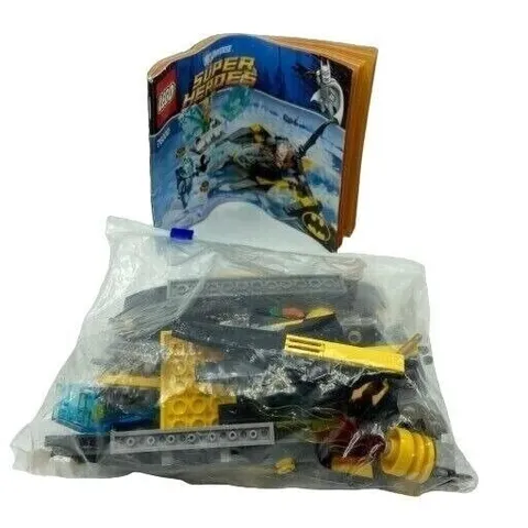  Lego DC 76000 Arctic Batman vs Mr. Freeze Aquaman On Ice w/ Manual Incomp.