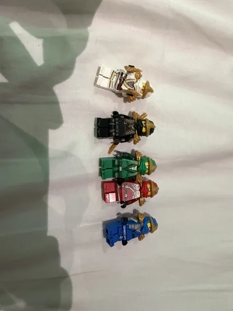 LEGO NINJAGO Minifigure Lot of 5 Ninja Characters Plastic Age 6+ Set Name
