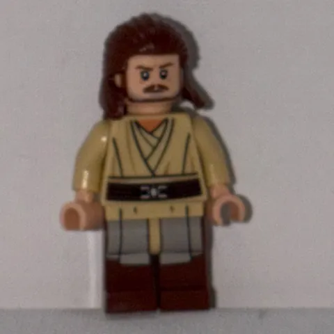 LEGO Star Wars Jedi Minifigure Tan Robe w/ Brown Hair & Dark Brown Legs