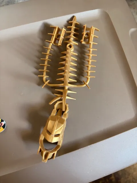 Lego Bionicle 2005 Pearl Gold Piraka Spine Flexible Mask 53570
