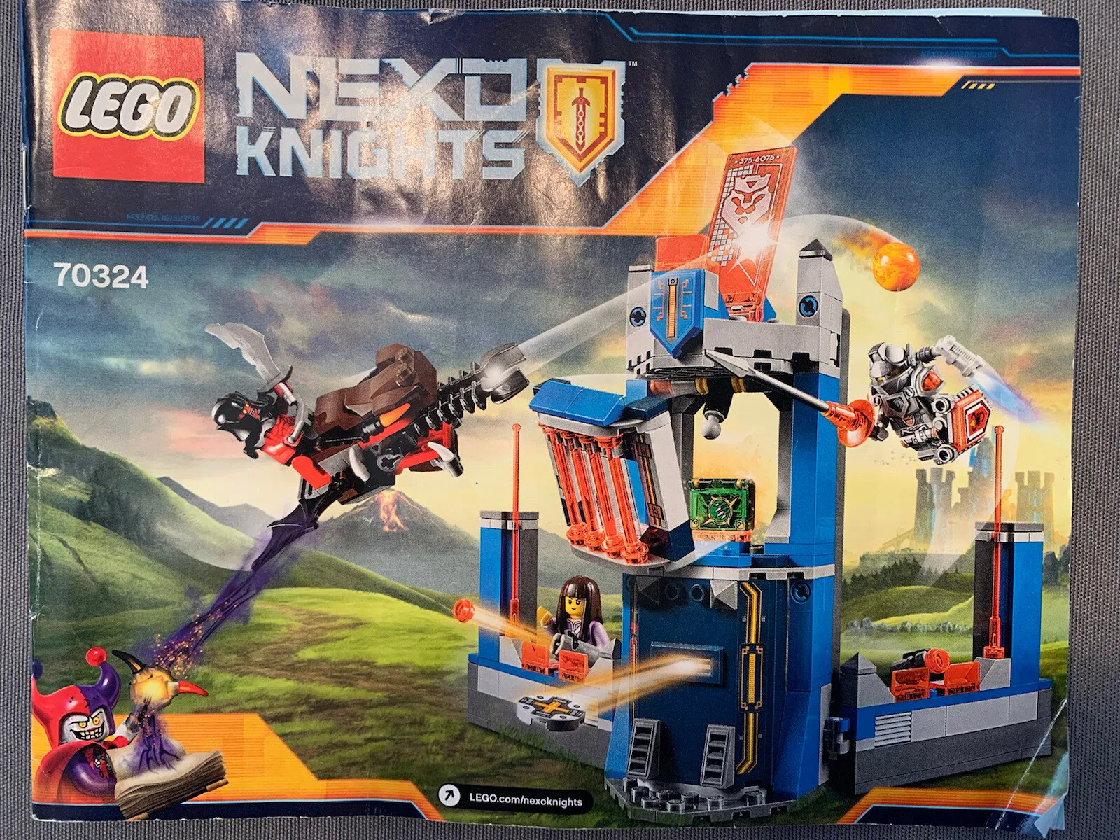 LEGO Nexo Knights #70324 Merlok's Library. 95% complete