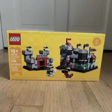 Sealed LEGO Mini Knight's Castle 40775 GWP Set 590 pcs