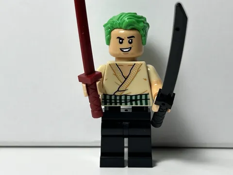 LEGO One Piece Zoro Tan Outfit Minifigure 75646