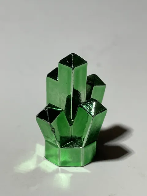 LEGO vintage Rock 1 x 1 Crystal with 5 Points in a chrome green finish
