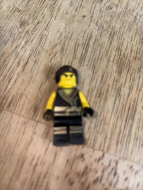 LEGO NINJAGO Cole Minifigure Black Hair Yellow Arms Black Outfit