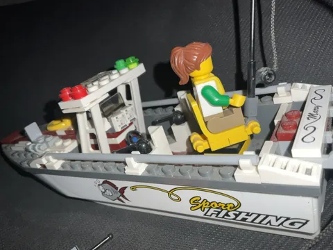 LEGO City: Sport Fishing Boat (60147) Figure Included Incomplete Discontinued🚤