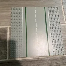 Vintage LEGO Base Plate Road & Cross Walk Gray/Green 32 X 32 – 606p02 – 377 379