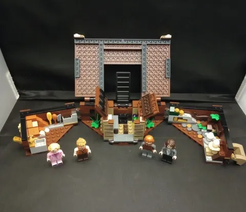 Harry Potter LEGO 75952 Newts Case of Magical Creatures Fantastic Beasts Partial