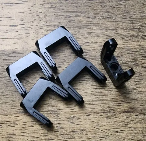 LEGO Black Pin Connector Toggle Joint Smooth Double, Axle, Pin Holes. QTY 5. 
