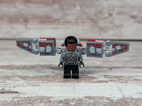 LEGO minifig Falcon sh0503 Marvel Avengers Infinity 76104 W/ Wings
