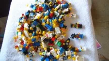 120+ Complete Vintage LEGO Minifigures Plus 100s of Parts From 1980s