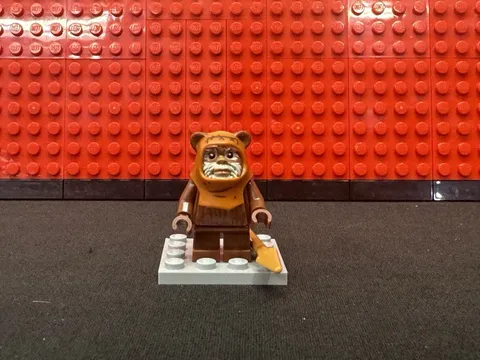 LEGO Star Wars Wicket Ewok Minifigure SW1435