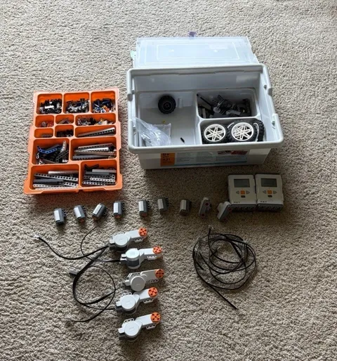 Huge (WORKING!) Lego Motors And Technic Lot With Technic Pieces And NXT Elements