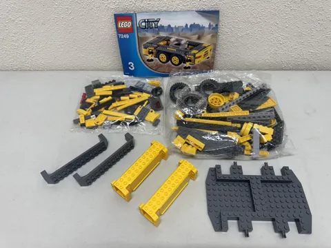 LEGO CITY: XXL Mobile Crane (7249) Rear Base Only *NEW*