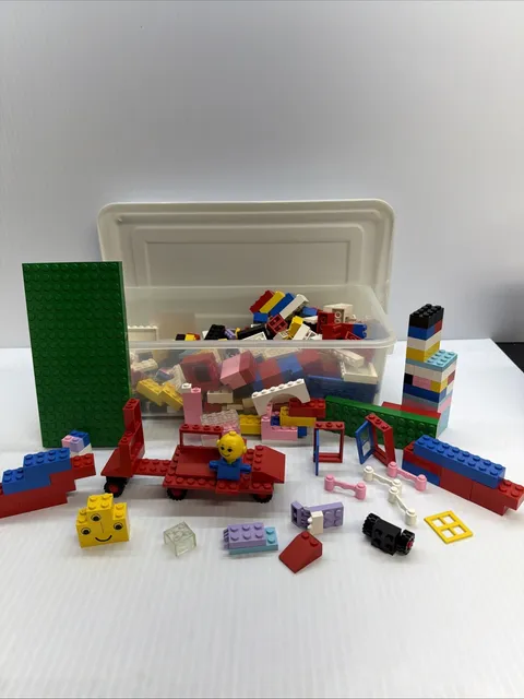 LEGO VTG  With Around 2 Lbs Legos Bulk Lot Original Bucket