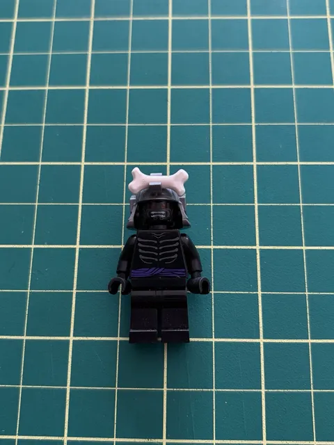 LEGO Ninjago The Golden Weapons njo0013 Lord Garmadon Minifigure