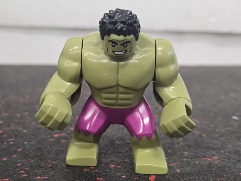 LEGO Marvel Super Heroes Incredible Hulk Purple Pants 76018 Big Figure Avengers