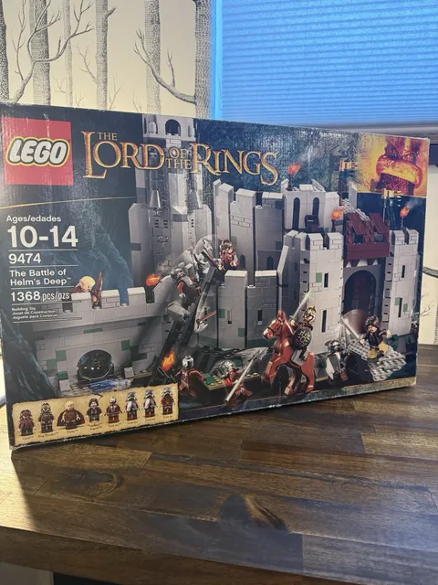 LEGO Lord of the Rings The Battle of Helm's Deep Missing One Minifig & pieces
