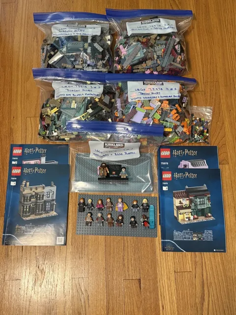 LEGO 75978 Diagon Alley With Manuals & Minifigures, No Box, S/B Complete