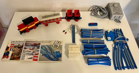 Lego Train 723/12V from 1974 with tracks, transformer and more!!